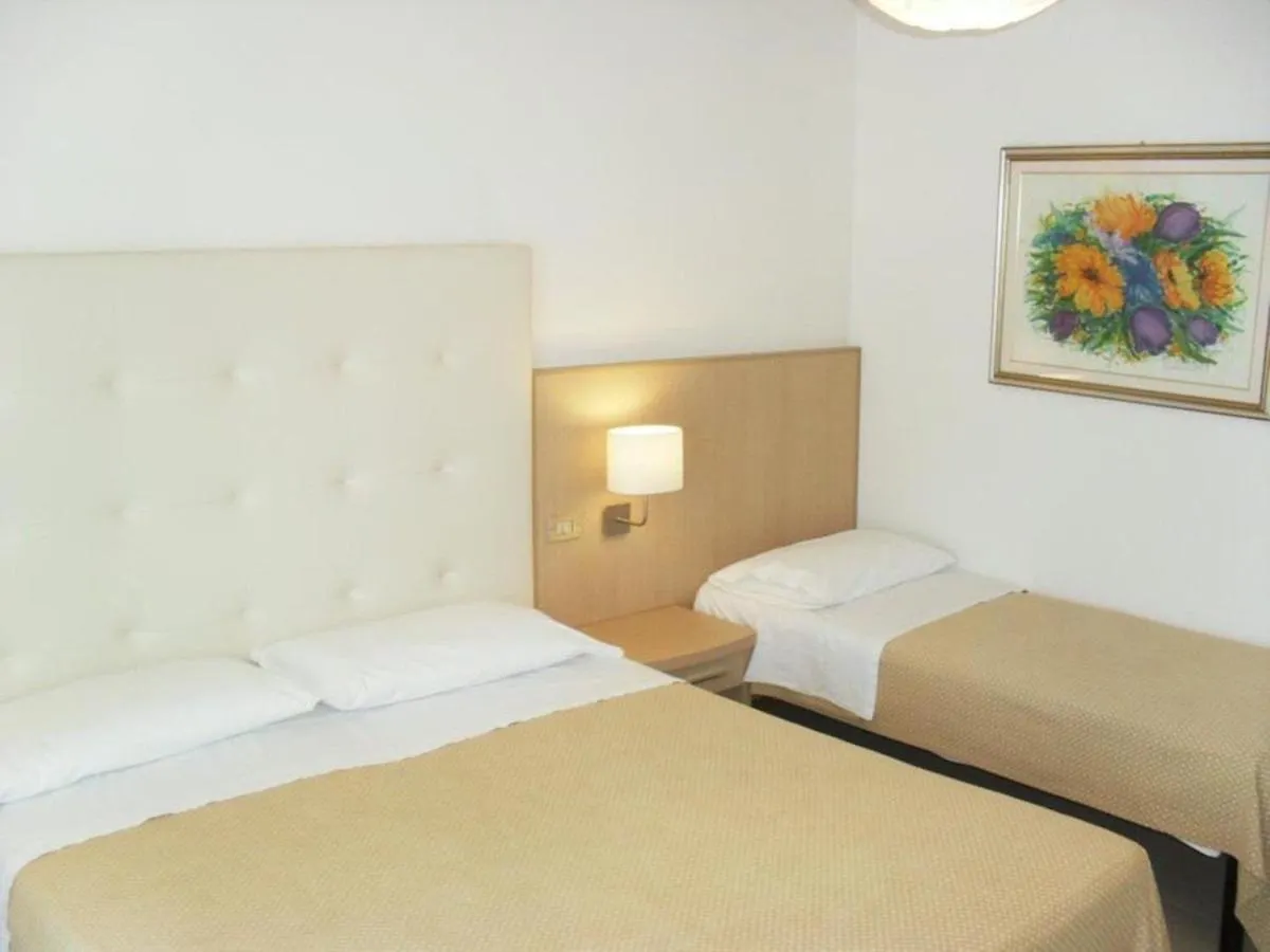 Hotel Alda تّشيرفييا